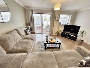 Lounge- click for photo gallery